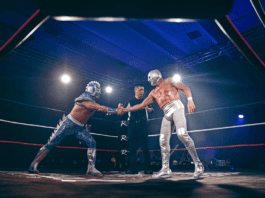 El Hijo del Santo retires!